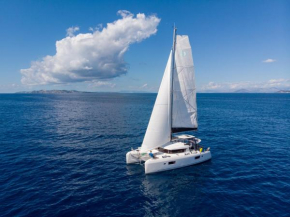 Dream Of Life - Catamaran